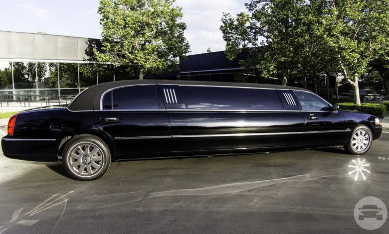 How To Choose Right Limousine Service to Logan