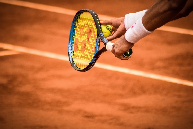 tennis racquet
