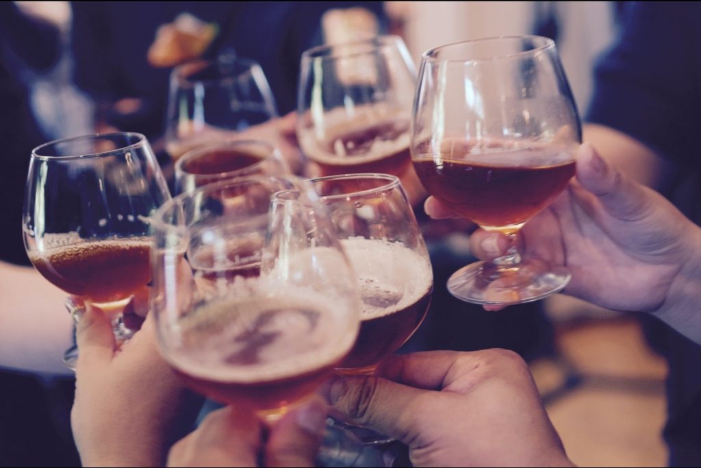The reasons why you can go for a paint and sip event!